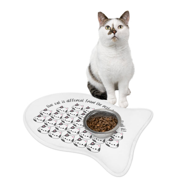 Cat Feeding Mat Featuring a "Find the Difference" Puzzle